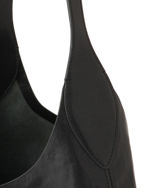 ADAM ET ROPE'（アダムエロペ）の「【PFT】Triangle Bag（ショルダーバッグ・レディース・グリーン系その他2/ブラック・FREE）」の15枚目の写真