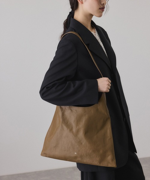 ADAM ET ROPE'（アダムエロペ）の「【PFT】Triangle Bag（ショルダーバッグ・レディース・グリーン系その他2/ブラック・FREE）」の10枚目の写真