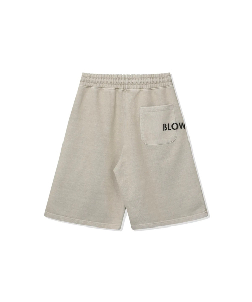 BLOW(ブロウ)の「830g ヘビーピグメントハーフパンツ_ベージュ(スウェットパンツ・メンズ・ベージュ・X-LARGE/MEDIUM)」の2枚目の写真