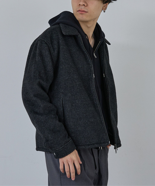 AH ABAHOUSE（エーエイチアバハウス）の「CROPPED DOUBLE ZIP-UP SHAGGY BLOUSON / クロップドダブルジップアップシャギーブルゾン（ブルゾン・メンズ・ブラック/チャコールグレー・46/48/44）」の2枚目の写真