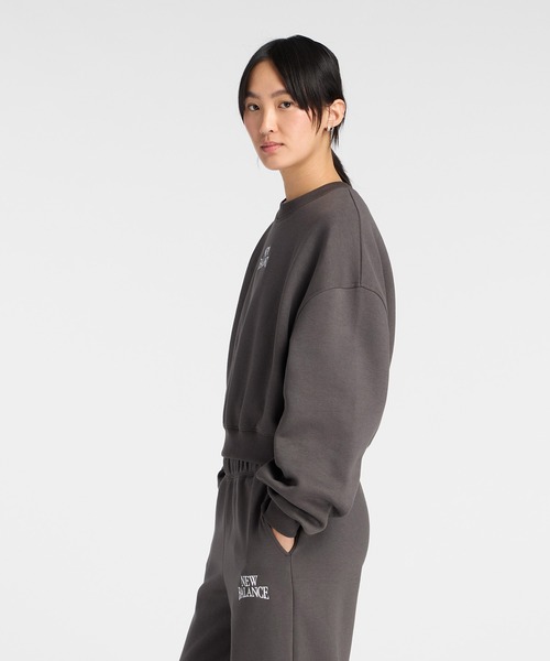 NEW BALANCE(ニューバランス)の「リニアヘリテージフリースクルー(スウェット・レディース・サンドグレー/スミクロ・SMALL/MEDIUM/LARGE/X-LARGE)」の4枚目の写真