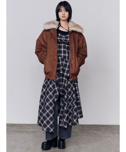 EMODA（エモダ）の「ミッドワイドジャストウエストジーンズ（デニムパンツ・レディース・ブルー/インディゴブルー/ベージュ・MEDIUM/SMALL）」の17枚目の写真