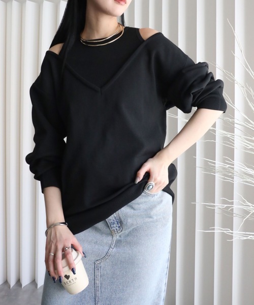 YENNA（イェンナ）の「レイヤード風Vネックプルオーバートップス（ニット/セーター・レディース・アイボリー/ブラック/グレイッシュベージュ/ブラウン・FREE）」の3枚目の写真