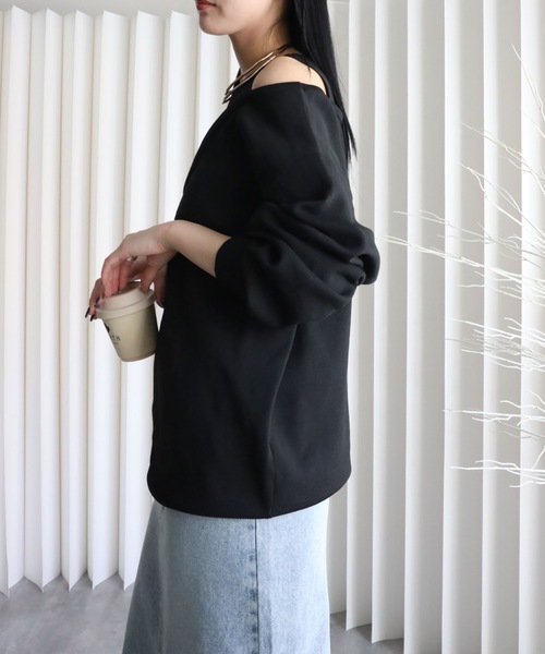 YENNA（イェンナ）の「レイヤード風Vネックプルオーバートップス（ニット/セーター・レディース・アイボリー/ブラック/グレイッシュベージュ/ブラウン・FREE）」の17枚目の写真