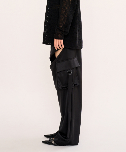 FANYOUNG(ファンヤング)の「ジップスリットサテンワイドカーゴパンツ(その他パンツ・レディース・その他・SMALL/MEDIUM)」の9枚目の写真