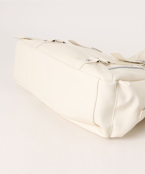 apres jour mignon（アプレジュールミニョン）の「【apresjour mignon×ARIAZ】2wayマルチポケットバッグ（ハンドバッグ・レディース・オフホワイト/ブラック・ONESIZE）」の9枚目の写真