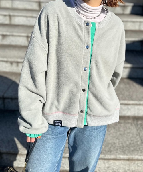 mi via loca（ミヴィアロカ）の「配色フリースボア クルーネックカーディガン/プルオーバー（カーディガン/ボレロ・レディース・グレー/ベージュ・FREE）」の21枚目の写真