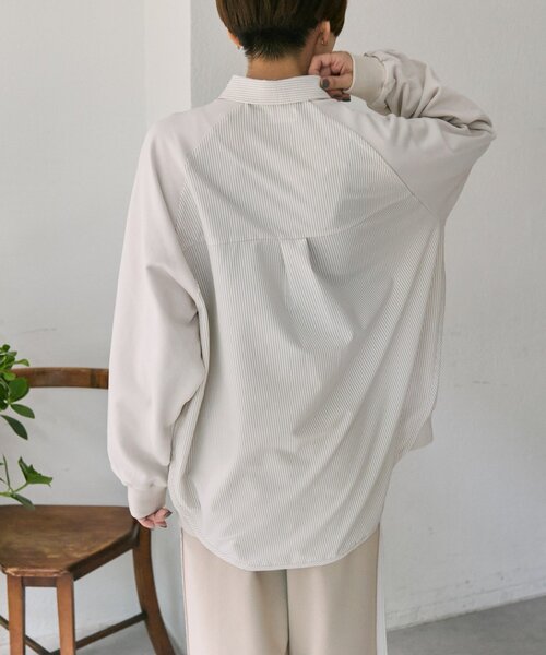 ear PAPILLONNER（イアパピヨネ）の「スウェット切替シャツ【SUM1 STYLE】（シャツ/ブラウス・レディース・ブラック/ライトベージュ・FREE）」の22枚目の写真