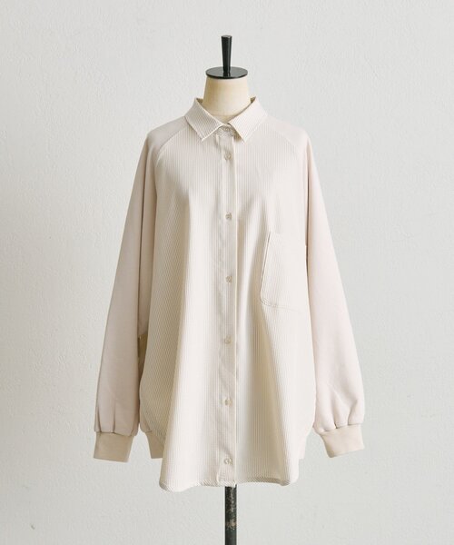 ear PAPILLONNER（イアパピヨネ）の「スウェット切替シャツ【SUM1 STYLE】（シャツ/ブラウス・レディース・ブラック/ライトベージュ・FREE）」の13枚目の写真