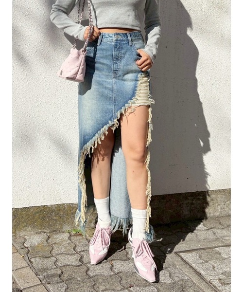 EVRIS（エヴリス）の「ダメージスリットロングデニムスカート【セットアップ着用可能】（デニムスカート・レディース・グレー/インディゴブルー/ブルー・MEDIUM/SMALL）」の3枚目の写真