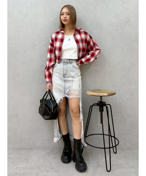 EVRIS（エヴリス）の「ダメージスリットロングデニムスカート【セットアップ着用可能】（デニムスカート・レディース・グレー/インディゴブルー/ブルー・MEDIUM/SMALL）」の11枚目の写真