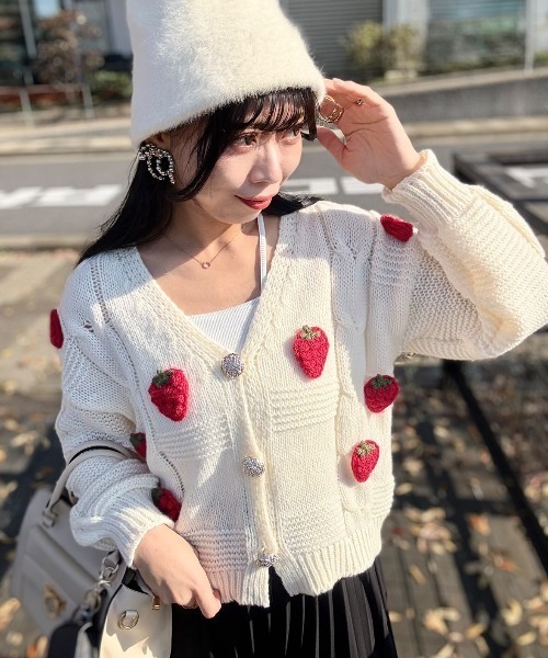 Paprika キャラクター柄 長袖ニット FOUND GOOD（ファウンドグッド） ニット セーター 「サンリオ