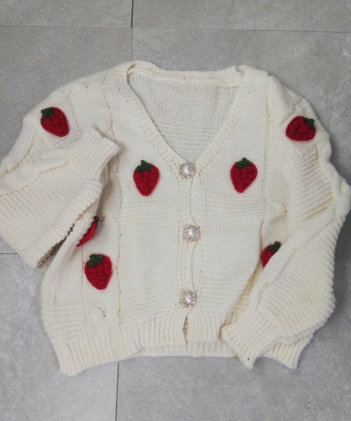 ぷっくりいちご柄ボリュームニットカーデ（カーディガン/ボレロ