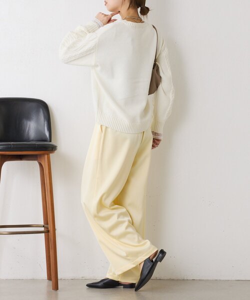 Jena espace merveilleux（ジェナ　エスパスメルヴェイユ）の「【スッキリ小顔見え◎】袖ケーブルVニット（ニット/セーター・レディース・オフホワイト/チャコールグレー/ライトグレー・FREE）」の6枚目の写真