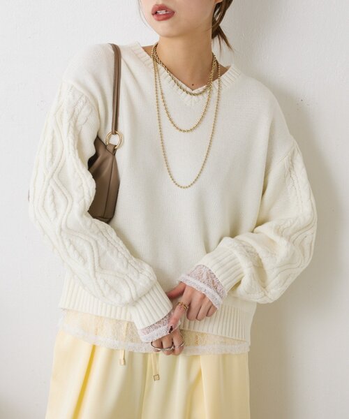 Jena espace merveilleux（ジェナ　エスパスメルヴェイユ）の「【スッキリ小顔見え◎】袖ケーブルVニット（ニット/セーター・レディース・オフホワイト/チャコールグレー/ライトグレー・FREE）」の7枚目の写真