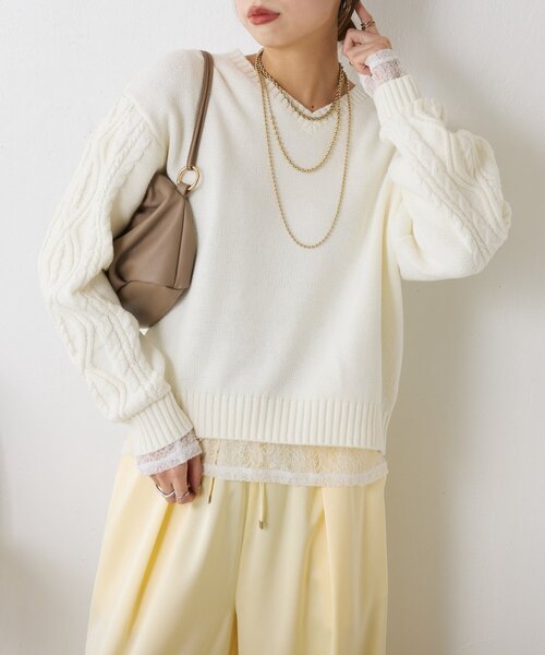 Jena espace merveilleux（ジェナ　エスパスメルヴェイユ）の「【スッキリ小顔見え◎】袖ケーブルVニット（ニット/セーター・レディース・オフホワイト/チャコールグレー/ライトグレー・FREE）」の8枚目の写真