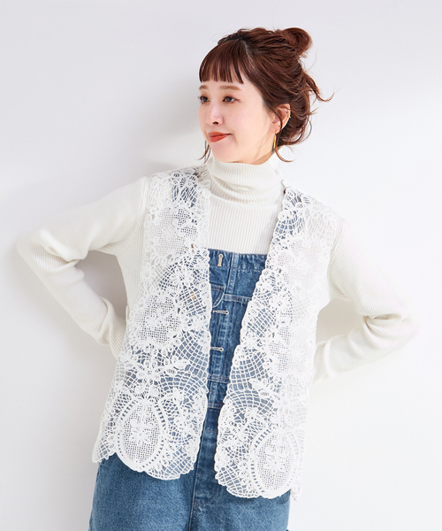 B.C STOCK（ベーセーストック）の「コード刺繍ベスト（ベスト・レディース・ブラック/ホワイト・FREE）」の2枚目の写真