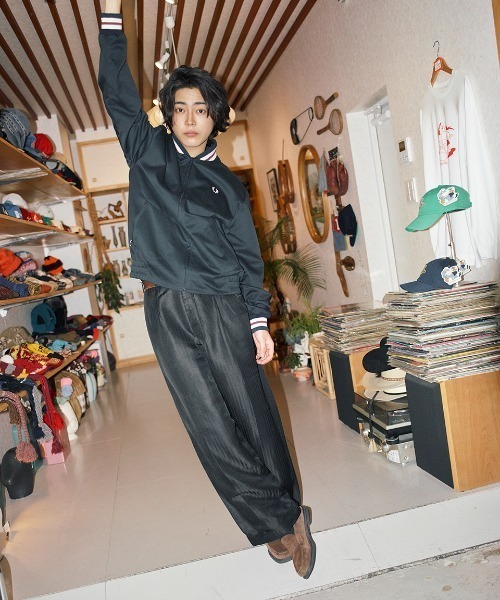 FRED PERRY(フレッドペリー)の「Twill Tennis Bomber Jacket/ツイルテニスボンバージャケット(ブルゾン・メンズ・ネイビー・XL/S/M/L)」の13枚目の写真