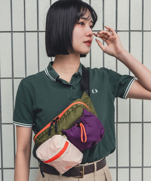 KiU（キウ）の「デタッチャブルミニボディバッグ（ボディバッグ/ウエストポーチ・レディース・ブラック/カーキ/アイボリー・FREE）」の5枚目の写真