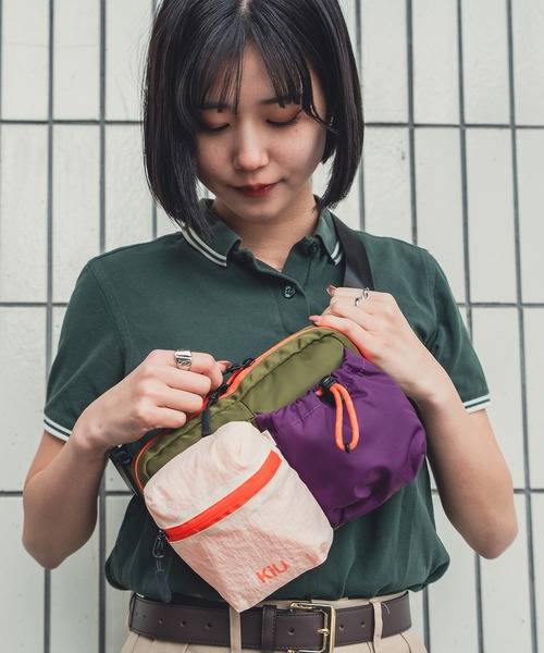 KiU（キウ）の「デタッチャブルミニボディバッグ（ボディバッグ/ウエストポーチ・レディース・ブラック/カーキ/アイボリー・FREE）」の6枚目の写真