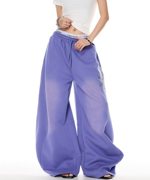 Ressaca(レサーカ)の「ワイドシルエットユーズド加工ロゴスウェットパンツ(スウェットパンツ・レディース・ブラック/パープル・M/L)」の5枚目の写真