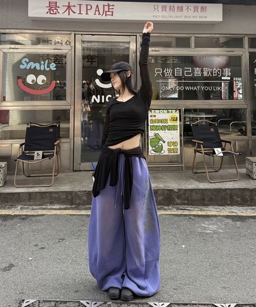 Ressaca(レサーカ)の「ワイドシルエットユーズド加工ロゴスウェットパンツ(スウェットパンツ・レディース・ブラック/パープル・M/L)」の10枚目の写真