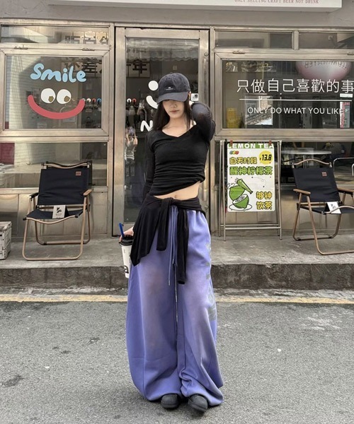 Ressaca(レサーカ)の「ワイドシルエットユーズド加工ロゴスウェットパンツ(スウェットパンツ・レディース・ブラック/パープル・M/L)」の11枚目の写真