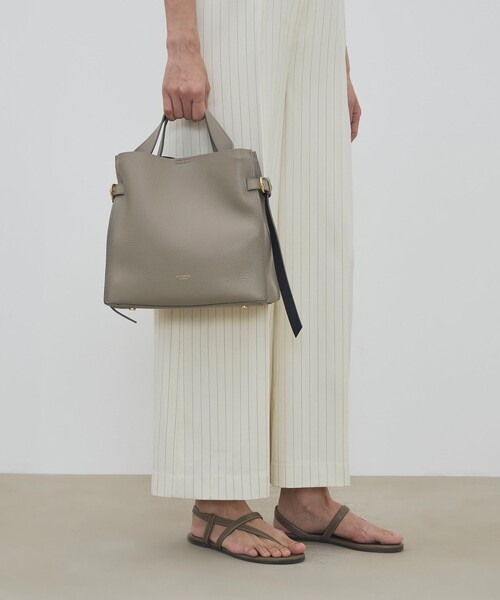 VIOLAd'ORO（ヴィオラドーロ）の「VIOLAd'ORO TRERO サイドベルト トートバッグ（トートバッグ・レディース・ブラック/ライトグレー・FREE）」の4枚目の写真