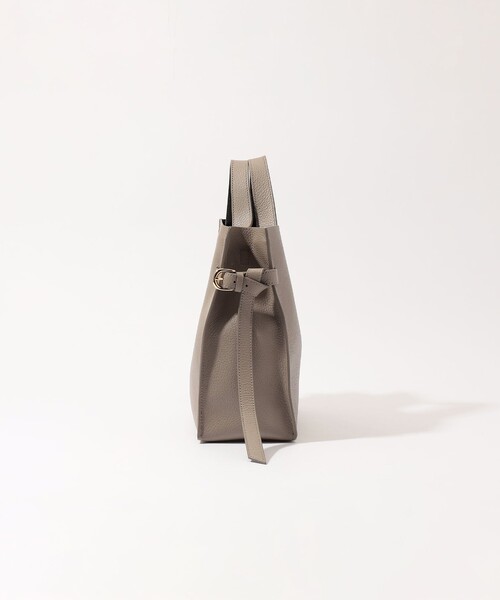 VIOLAd'ORO（ヴィオラドーロ）の「VIOLAd'ORO TRERO サイドベルト トートバッグ（トートバッグ・レディース・ブラック/ライトグレー・FREE）」の6枚目の写真