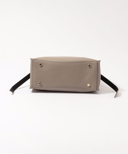 VIOLAd'ORO（ヴィオラドーロ）の「VIOLAd'ORO TRERO サイドベルト トートバッグ（トートバッグ・レディース・ブラック/ライトグレー・FREE）」の8枚目の写真