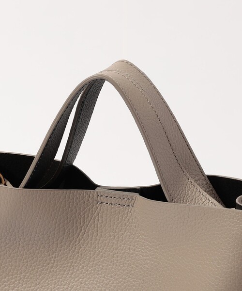 VIOLAd'ORO（ヴィオラドーロ）の「VIOLAd'ORO TRERO サイドベルト トートバッグ（トートバッグ・レディース・ブラック/ライトグレー・FREE）」の9枚目の写真