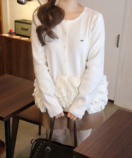 mellowneon（メロウネオン）の「ペプラムフリルニットカーディガン（ニット/セーター・レディース・アイボリー・FREE）」の11枚目の写真