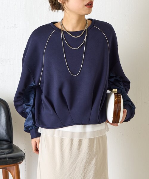 Jena espace merveilleux(ジェナ エスパスメルヴェイユ)の「袖サテンギャザープルオーバー(Tシャツ/カットソー・レディース・ネイビー/ベージュ/アイボリー・FREE)」の3枚目の写真