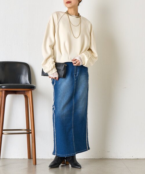 Jena espace merveilleux(ジェナ エスパスメルヴェイユ)の「袖サテンギャザープルオーバー(Tシャツ/カットソー・レディース・ネイビー/ベージュ/アイボリー・FREE)」の4枚目の写真