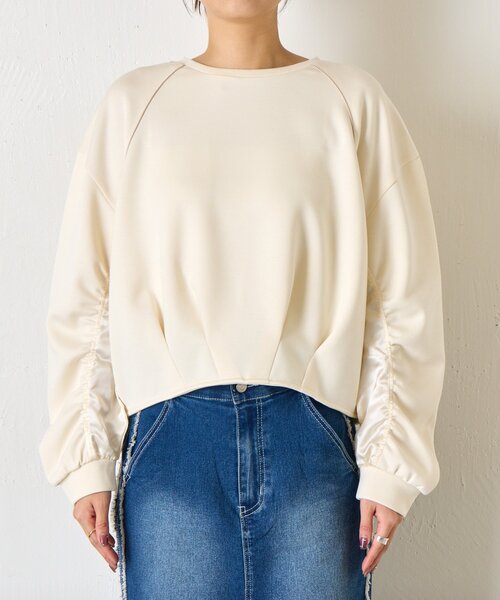 Jena espace merveilleux(ジェナ エスパスメルヴェイユ)の「袖サテンギャザープルオーバー(Tシャツ/カットソー・レディース・ネイビー/ベージュ/アイボリー・FREE)」の13枚目の写真