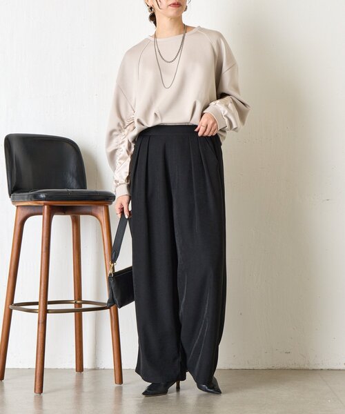 Jena espace merveilleux(ジェナ エスパスメルヴェイユ)の「袖サテンギャザープルオーバー(Tシャツ/カットソー・レディース・ネイビー/ベージュ/アイボリー・FREE)」の22枚目の写真