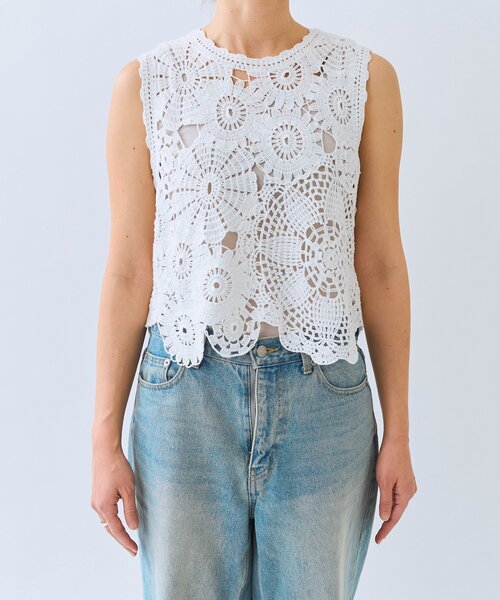 RIVE DROITE(リヴドロワ)の「【着映え】エンブロイダリーベスト(ニット/セーター・レディース・ブラック/オフホワイト・FREE)」の15枚目の写真