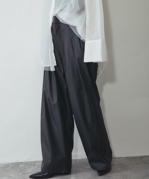 ANOTHER S(アナザーエス)の「【セットアップ対応】タック入りフェイクレザーパンツ(その他パンツ・レディース・ブラック/ブルーグレー・FREE)」の16枚目の写真