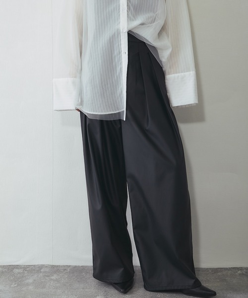 ANOTHER S(アナザーエス)の「【セットアップ対応】タック入りフェイクレザーパンツ(その他パンツ・レディース・ブラック/ブルーグレー・FREE)」の13枚目の写真