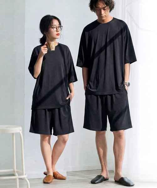 antiqua(アンティカ)の「接触冷感 ルームウェア セットアップ(Tシャツ/カットソー・レディース・ブラック/グレー・P/R)」の1枚目の写真