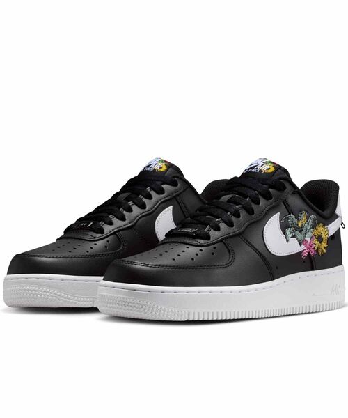 NIKE(ナイキ)の「ナイキ エア フォース 1 '07 プレミアム ウィメンズシューズ / Nike Air Force 1 '07 Premium Women's Shoes IB6644-001 Black(スニーカー・レディース・ブラック・25/24/22.5/22/23/23.5/24.5/25.5/26)」の5枚目の写真
