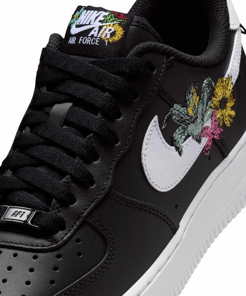 NIKE(ナイキ)の「ナイキ エア フォース 1 '07 プレミアム ウィメンズシューズ / Nike Air Force 1 '07 Premium Women's Shoes IB6644-001 Black(スニーカー・レディース・ブラック・25/24/22.5/22/23/23.5/24.5/25.5/26)」の7枚目の写真