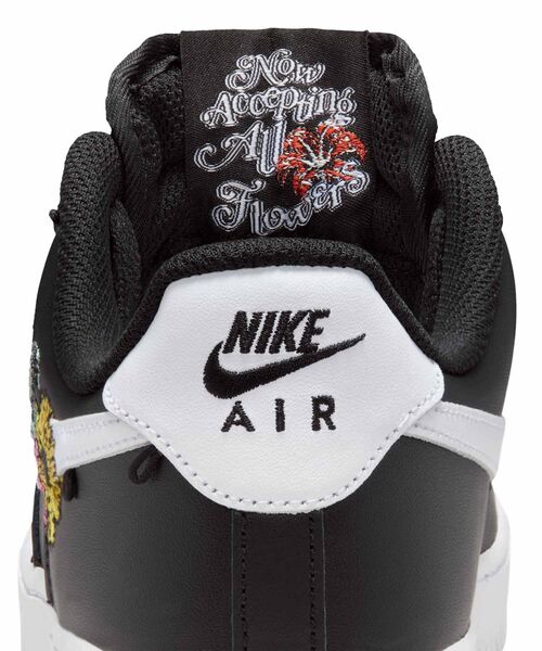 NIKE(ナイキ)の「ナイキ エア フォース 1 '07 プレミアム ウィメンズシューズ / Nike Air Force 1 '07 Premium Women's Shoes IB6644-001 Black(スニーカー・レディース・ブラック・25/24/22.5/22/23/23.5/24.5/25.5/26)」の12枚目の写真