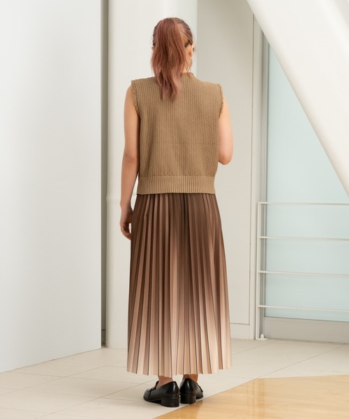STRAWBERRY-FIELDS（ストロベリーフィールズ）の「ニットプリーツ（スカート・レディース・ベージュ/サックスブルー・2）」の8枚目の写真