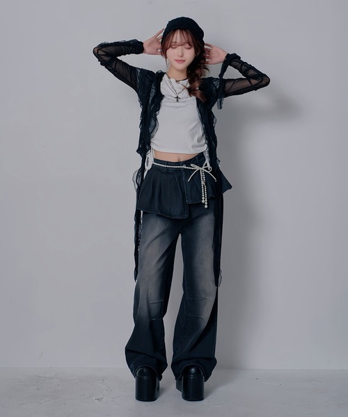 Diable baiser(ディアブルベーゼ)の「フリルレイヤードY2Kバギーデニムパンツ(デニムパンツ・レディース・ブラック・LARGE/MEDIUM/3L)」の2枚目の写真