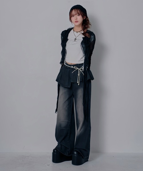 Diable baiser(ディアブルベーゼ)の「フリルレイヤードY2Kバギーデニムパンツ(デニムパンツ・レディース・ブラック・LARGE/MEDIUM/3L)」の3枚目の写真