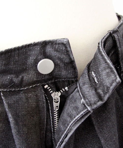 Diable baiser(ディアブルベーゼ)の「フリルレイヤードY2Kバギーデニムパンツ(デニムパンツ・レディース・ブラック・LARGE/MEDIUM/3L)」の20枚目の写真