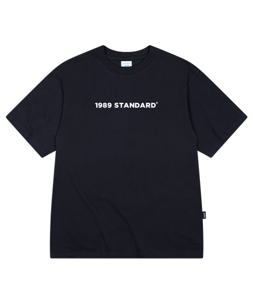 1989STANDARD(1989スタンダード)の「ベーシックロゴクールコットンオーバーサイズ半袖(SISSTD-0006)(Tシャツ/カットソー・メンズ・ホワイト/ライトグレー/ブラック/ネイビー・MEDIUM/LARGE/X-LARGE)」の5枚目の写真