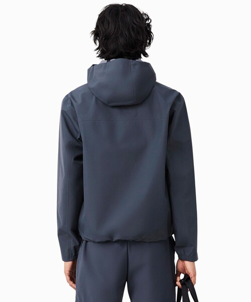 LACOSTE（ラコステ）の「撥水 防風 透湿 3レイヤー 止水ジップ 軽量フーデッドジャケット（マウンテンパーカー・メンズ・ダークアッシュ・50/48/46/52）」の12枚目の写真