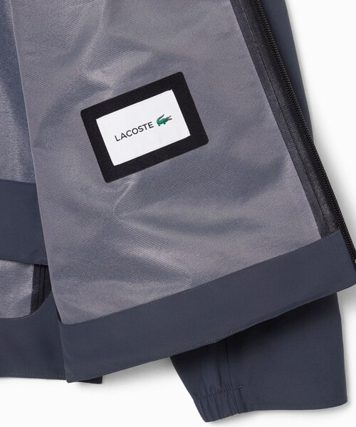 LACOSTE（ラコステ）の「撥水 防風 透湿 3レイヤー 止水ジップ 軽量フーデッドジャケット（マウンテンパーカー・メンズ・ダークアッシュ・50/48/46/52）」の18枚目の写真